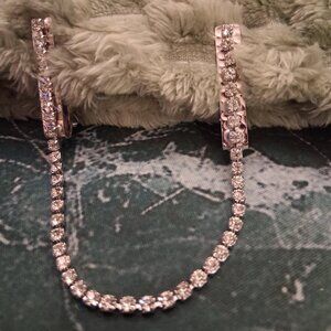 Share Vintage Antique Rhinestone Sweater Clip Silvertone GORGEOUS!! LQQK!!